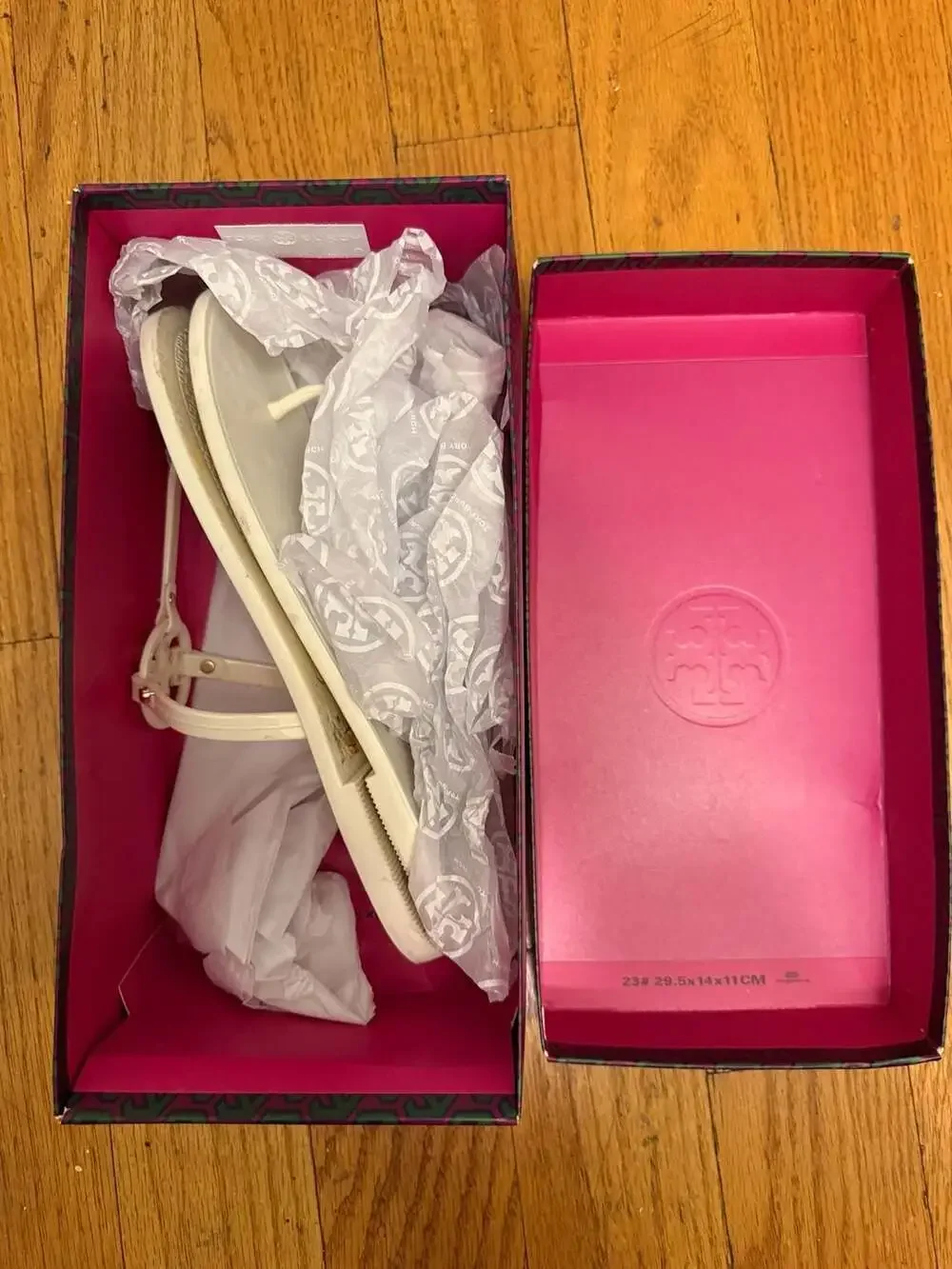 Tory Burch tory burch